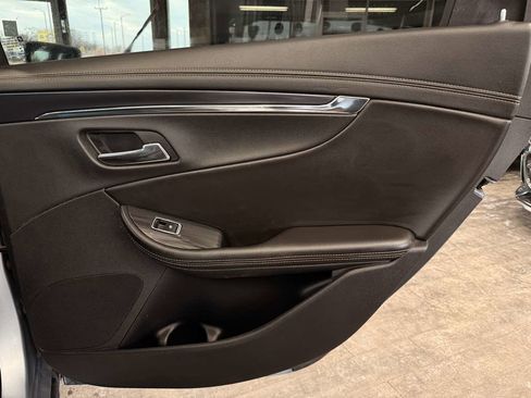 Used 2017 Chevrolet Impala Premier w/ Enhanced Convenience Package image 29