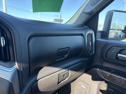 Used 2020 GMC Sierra 2500 Denali w/ Denali Ultimate Package image 20