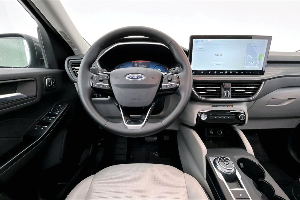 Used 2025 Ford Escape Platinum AWD/4WD image 6