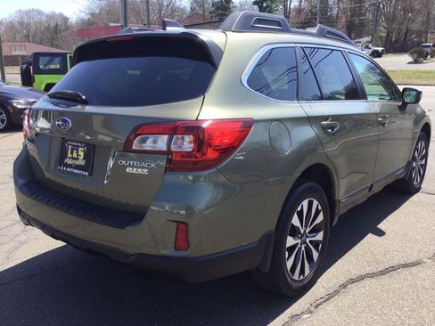 Used 2017 Subaru Outback 2.5i Limited image 8