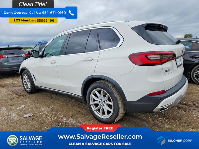 Used 2021 BMW X5 xDrive45e w/ Premium Package AWD/4WD image 3