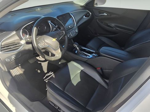 Used 2024 Chevrolet Malibu LT image 25