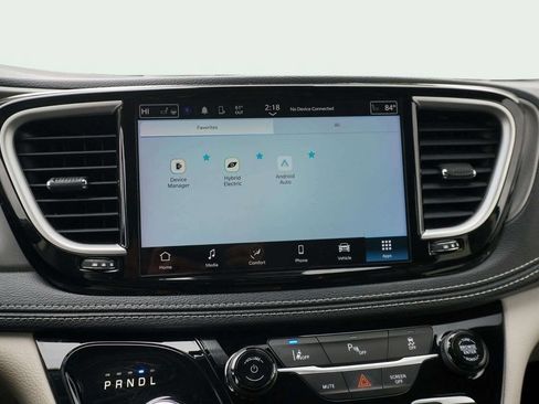 Used 2023 Chrysler Pacifica Touring-L FWD image 27