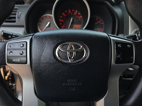 Used 2013 Toyota 4Runner SR5 AWD/4WD image 24