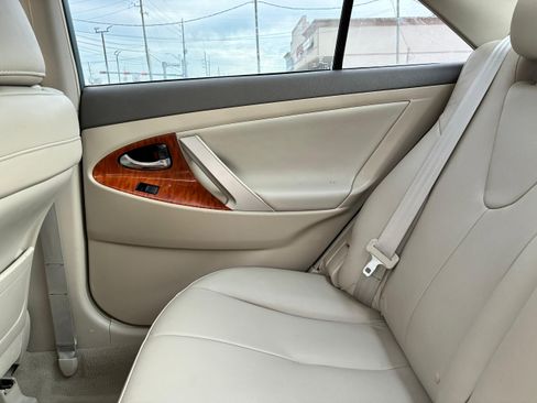 Used 2009 Toyota Camry FWD image 5