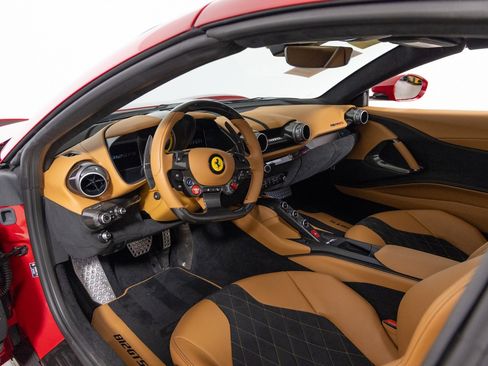 Used 2022 Ferrari 812 GTS RWD image 17