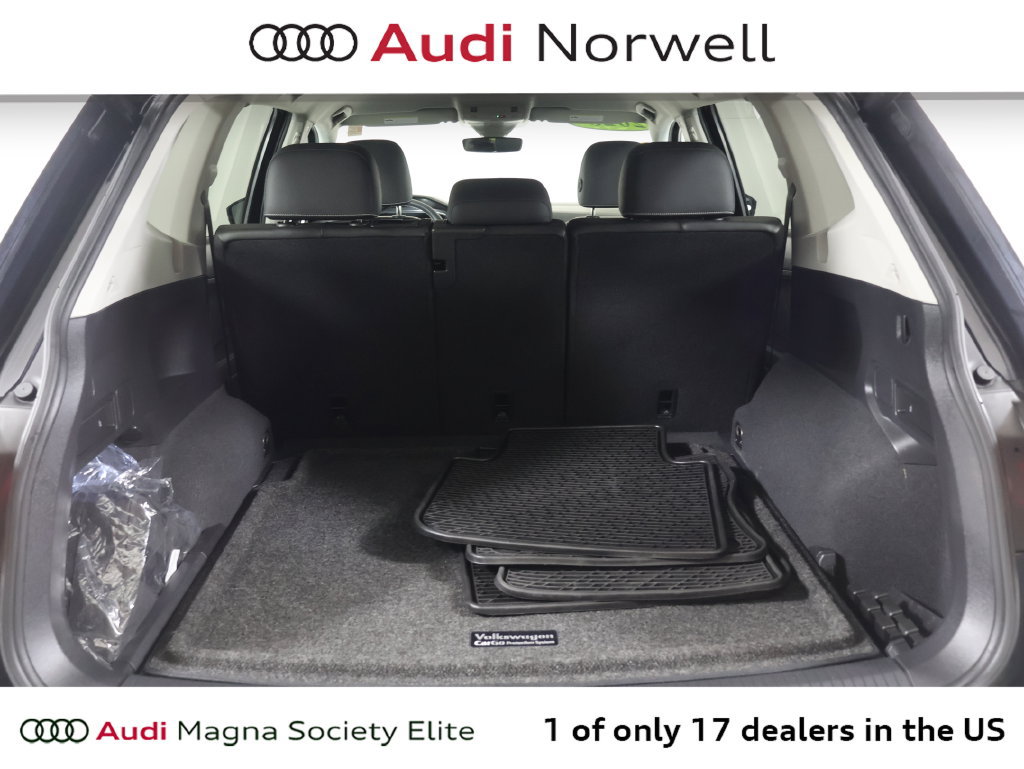 Used 2023 Volkswagen Tiguan SE AWD/4WD image 13