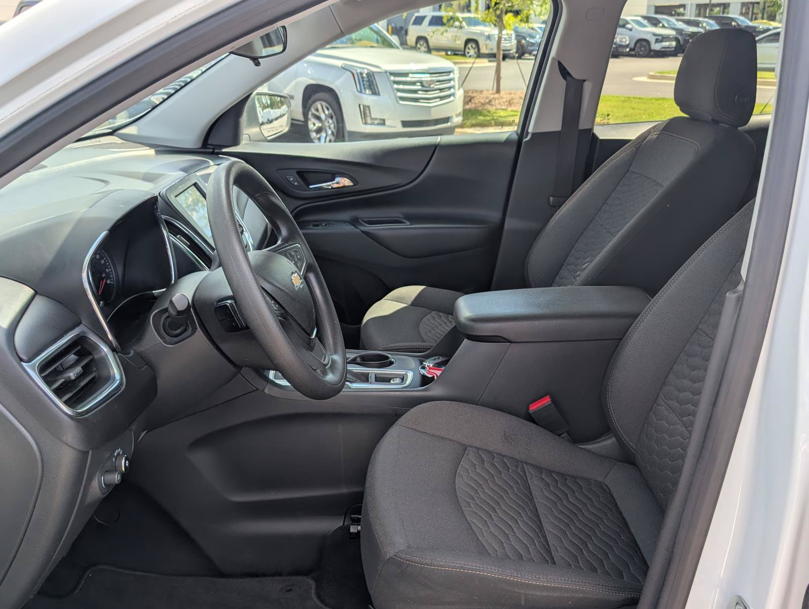 Used 2020 Chevrolet Equinox LT FWD image 16