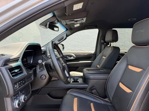 Used 2023 GMC Yukon XL AT4 AWD/4WD image 10