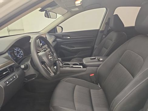 Used 2024 Nissan Altima 2.5 SV FWD image 19