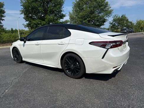 Used 2024 Toyota Camry XSE FWD image 4