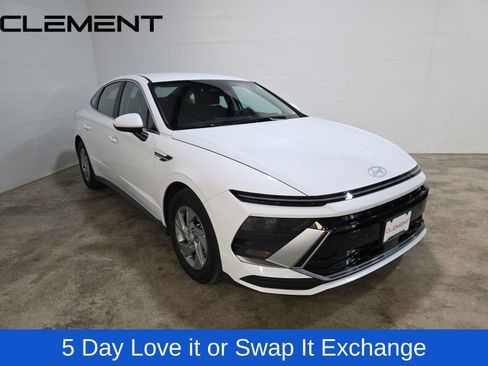 Used 2025 Hyundai Sonata SE image 3