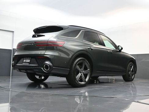 Used 2025 Genesis GV70 3.5T Sport w/ Sport Prestige Package image 25
