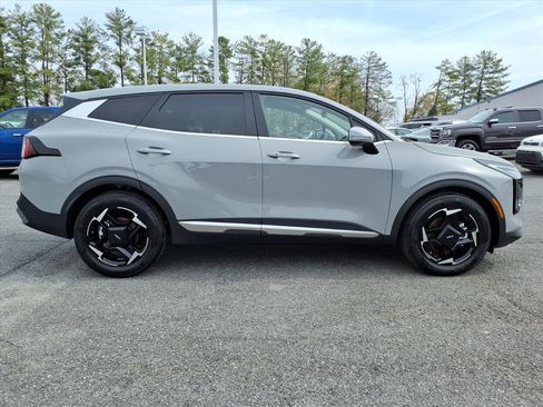 New 2026 Kia Sportage EX image 3