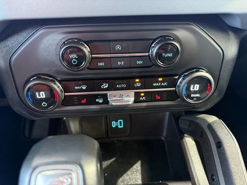 Used 2024 Ford Bronco Big Bend image 19