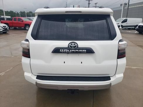 Used 2024 Toyota 4Runner TRD Off-Road Premium w/ Moonroof Package AWD/4WD image 5