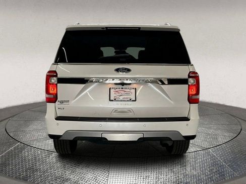 Used 2019 Ford Expedition XLT image 7