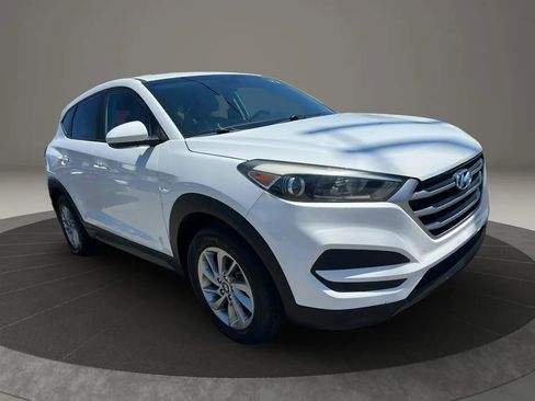Used 2018 Hyundai Tucson SE AWD/4WD image 3