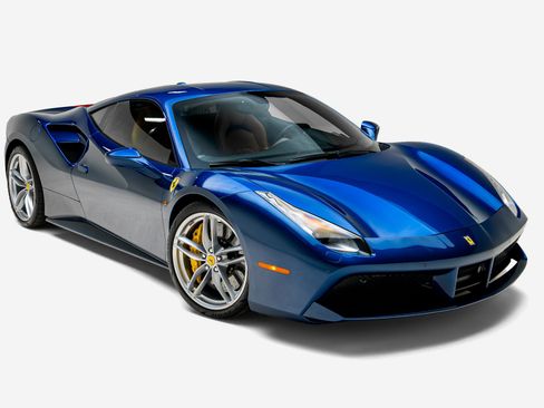 Used 2017 Ferrari 488 GTB RWD image 17