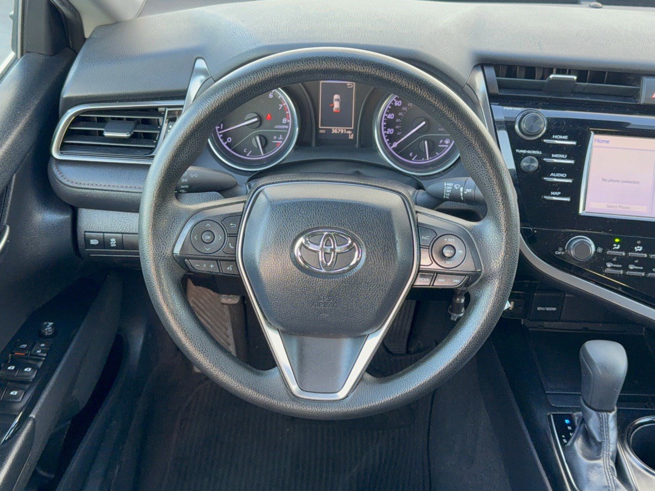 Used 2019 Toyota Camry LE FWD image 10