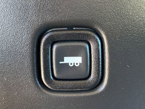 Used 2016 GMC Savana 3500 Extended image 28