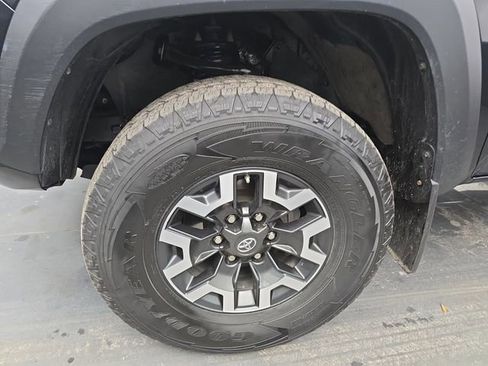 Used 2020 Toyota Tacoma TRD Off-Road image 15