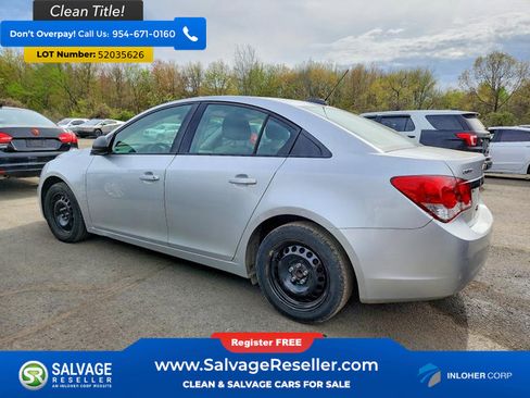 Used 2015 Chevrolet Cruze LS FWD image 3