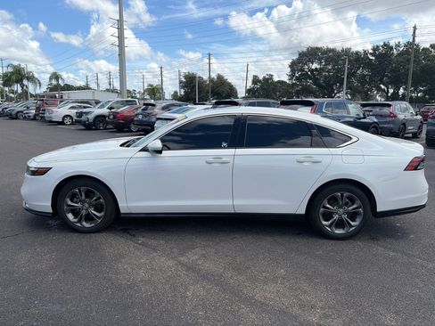 Used 2023 Honda Accord EX image 4