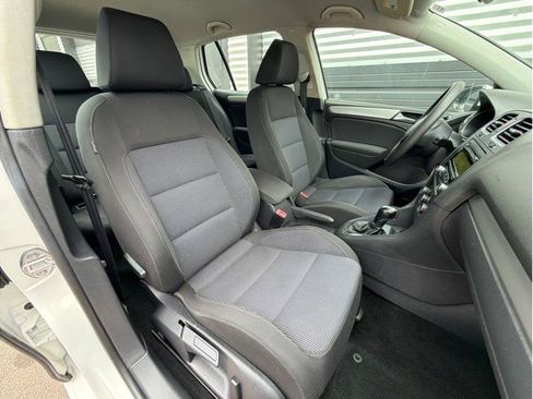 Used 2013 Volkswagen Golf 4-Door FWD image 4