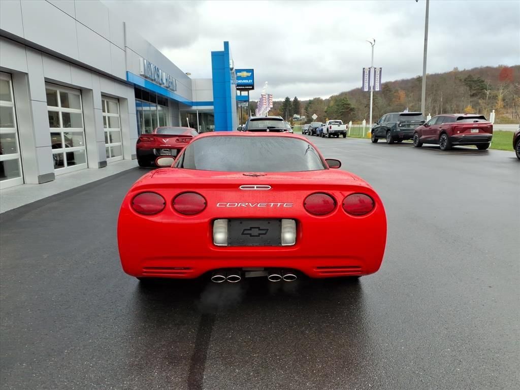 Used 1997 Chevrolet Corvette Coupe RWD image 6