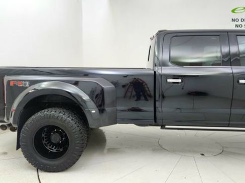 Used 2022 Ford F350 Platinum AWD/4WD image 6