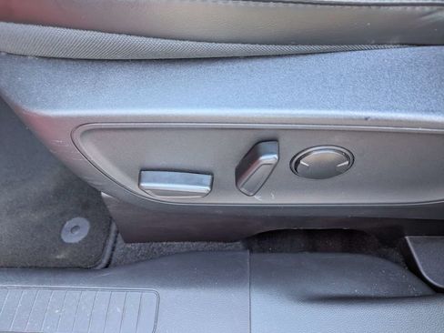 Used 2025 Ford Escape ST-Line FWD image 21