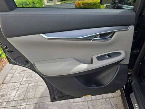 Certified 2025 INFINITI QX50 Luxe image 8