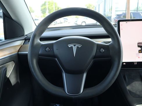 Used 2023 Tesla Model Y Long Range AWD/4WD image 35