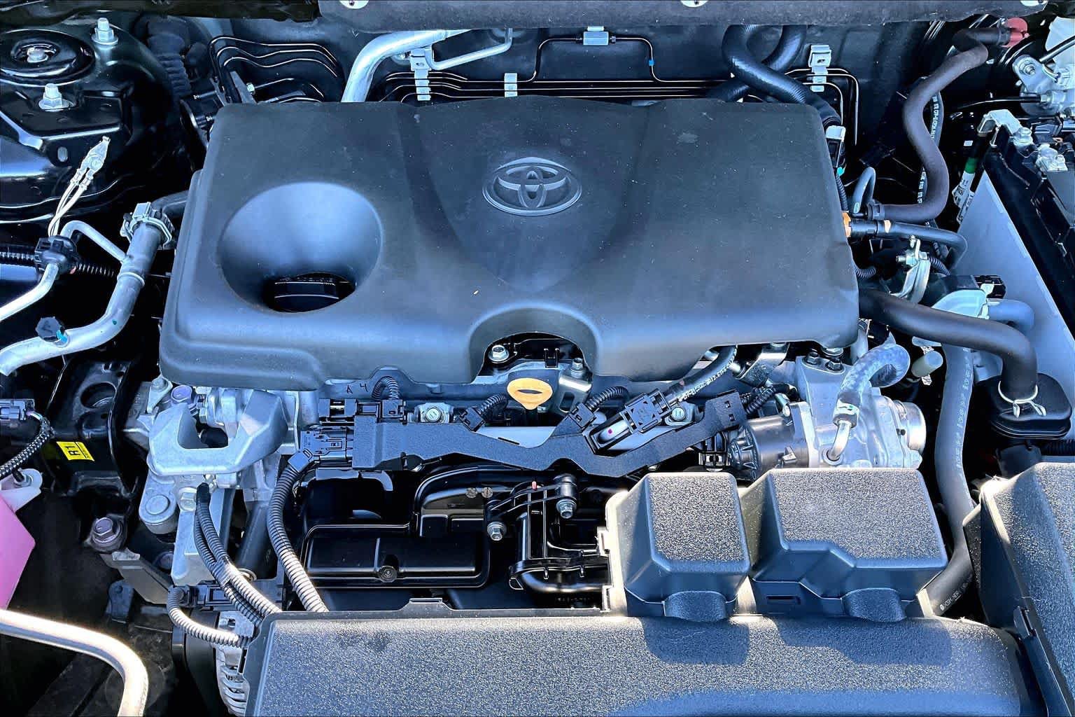 Certified 2025 Toyota RAV4 LE AWD/4WD image 32
