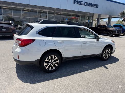 Used 2017 Subaru Outback 2.5i Limited w/ Popular Package #5 AWD/4WD image 2