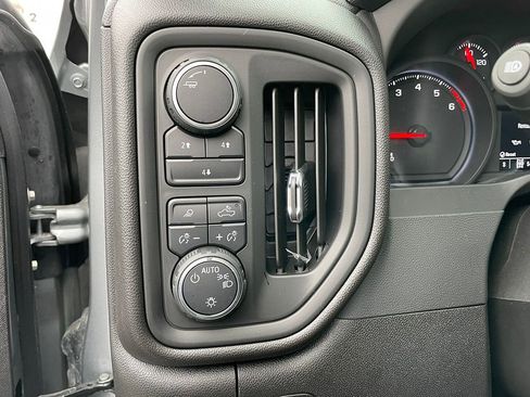 Used 2025 Chevrolet Silverado 2500 Custom w/ Custom Value Package image 26