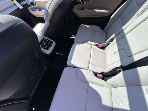 New 2026 Volvo XC90 B5 Plus image 12