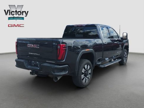 Used 2025 GMC Sierra 2500 Denali w/ Denali Reserve Package AWD/4WD image 17