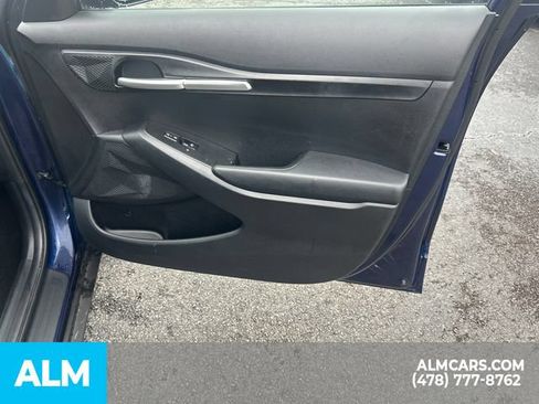 Used 2026 Kia Seltos LX FWD image 16