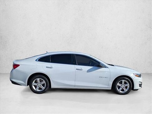 Used 2019 Chevrolet Malibu LS image 4