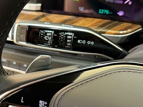 New 2025 Cadillac Escalade Sport Platinum w/ LPO, ONYX Package image 37