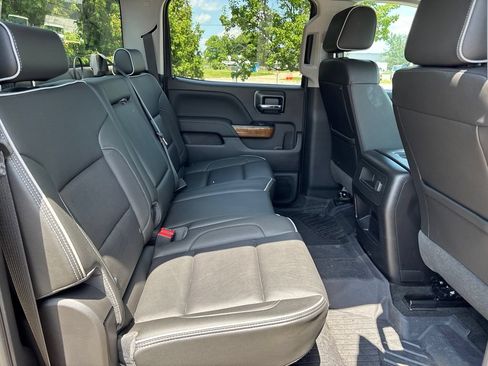 Used 2018 Chevrolet Silverado 2500 High Country AWD/4WD image 19