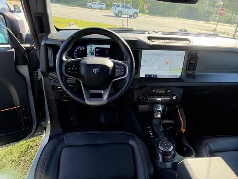 Used 2024 Ford Bronco Badlands AWD/4WD image 12