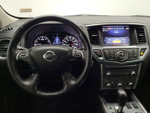 Used 2020 Nissan Pathfinder SL FWD image 22