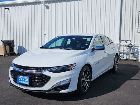 Used 2024 Chevrolet Malibu RS FWD image 1