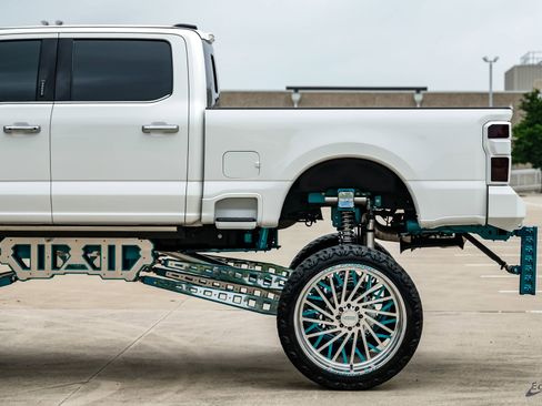 Used 2024 Ford F250 Limited w/ FX4 Off-Road Package AWD/4WD image 11