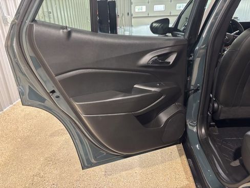 Used 2025 Chevrolet Trax LT w/ Driver Confidence Package image 24
