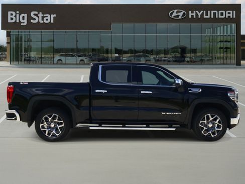 Used 2025 GMC Sierra 1500 SLT AWD/4WD image 5