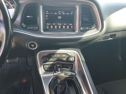 Used 2021 Dodge Challenger SXT image 28